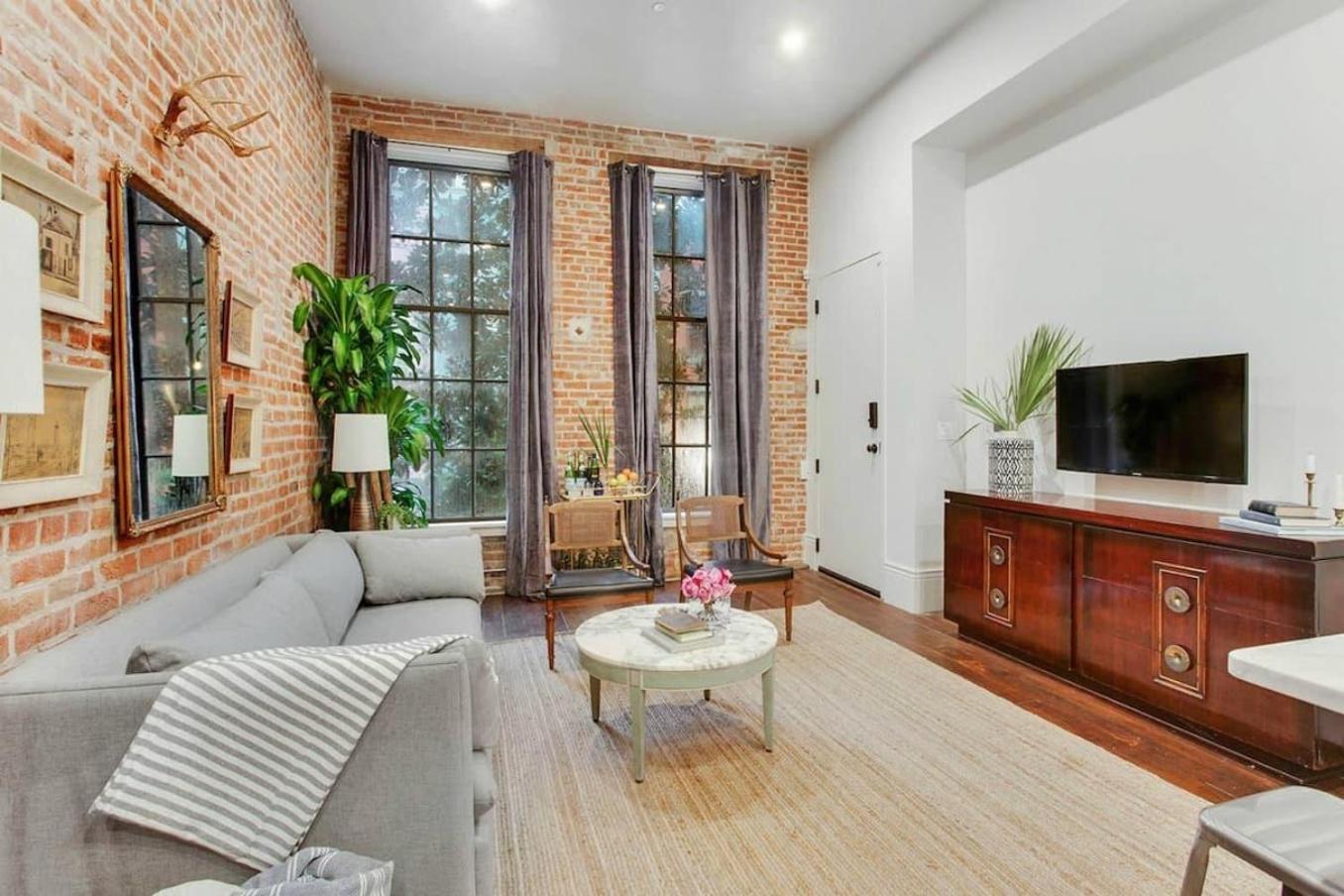 Hotel 4br Gem On Gravier Close To Dining & Souvenirs